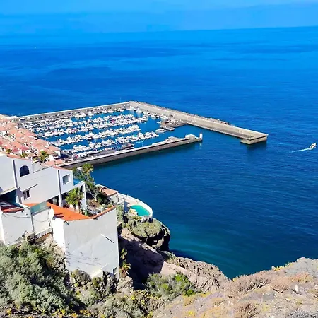 Arenas Negras Puerto Santiago * Пуэрто-де-Сантьяго