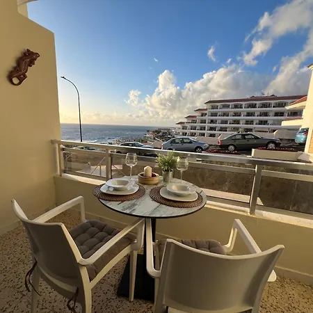 Arenas Negras Puerto Santiago * Пуэрто-де-Сантьяго